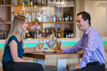 Hotel Bar couple in rotorua