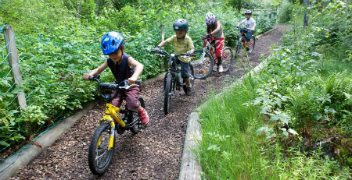 kids_mountain_biking